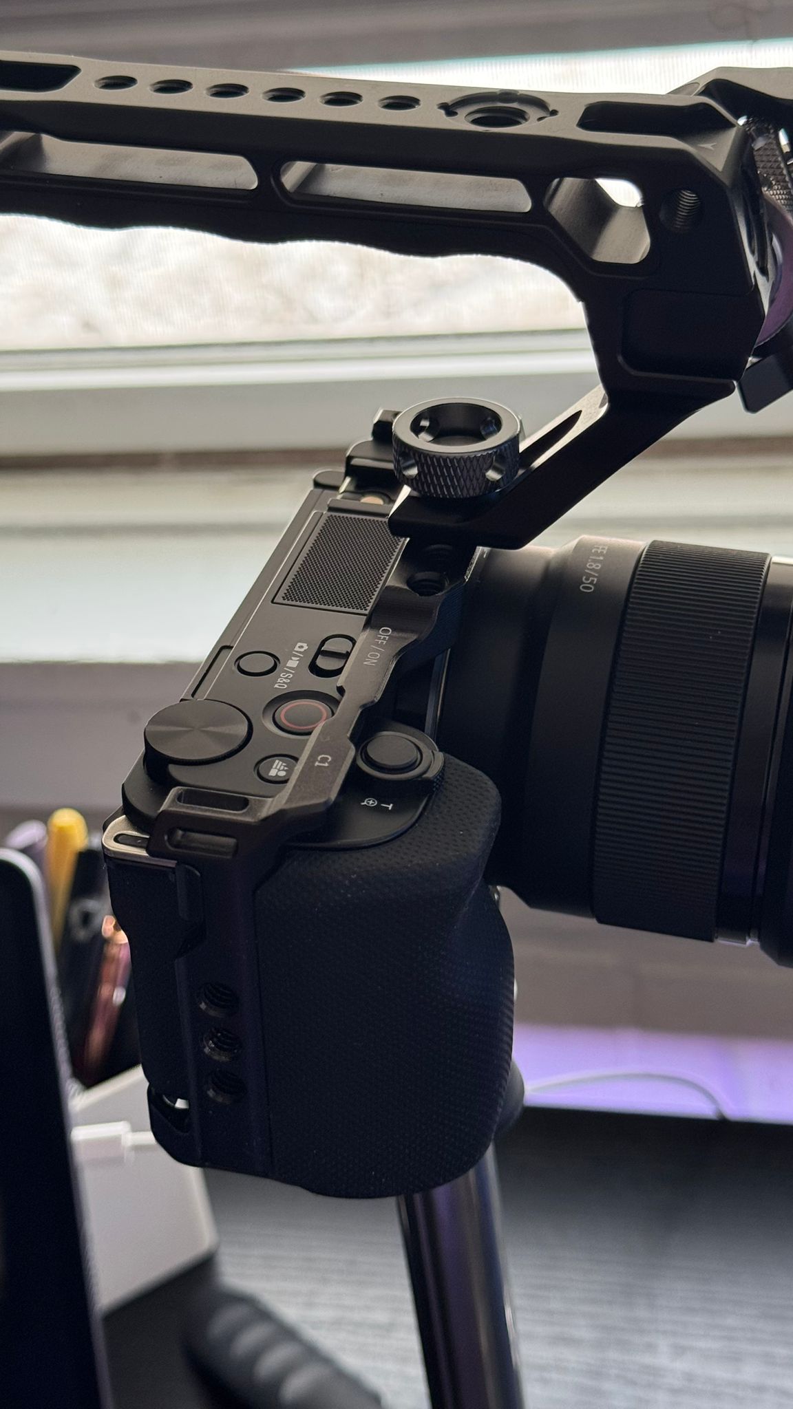 SONY ZV-E10 ブラック/3連充電器おまけ・SmallRig底面ケージ付 SONY ZV